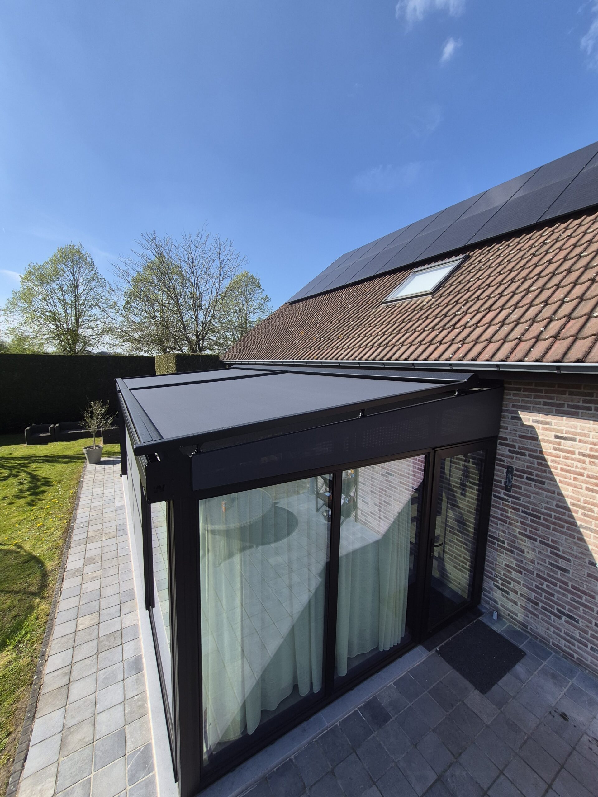 Zonwering op maat voor een veranda