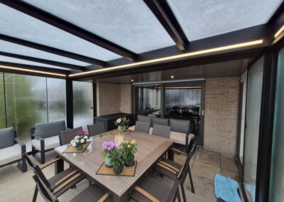 Maatwerk terrasoverkapping met glas